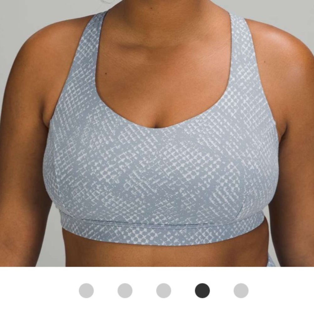 Lululemon Free to Be Serene Bra